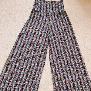 patterned pants